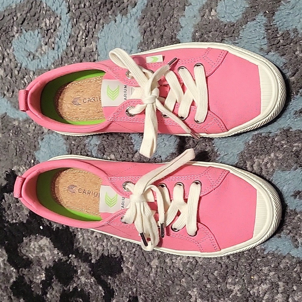 Cariuma sneakers, hot pink, worn 2x, great . Size 8.
